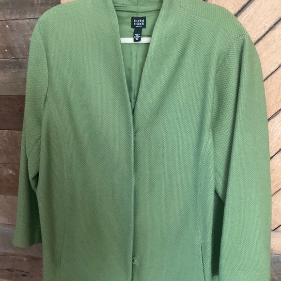 Eileen Fisher Apple Green Gorgeous Unlined Jacket With A lot Of Detail NWOT 2X - Picture 1 of 10